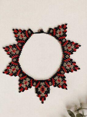 New Vintage Black Red & Gold Beaded Statement Necklace